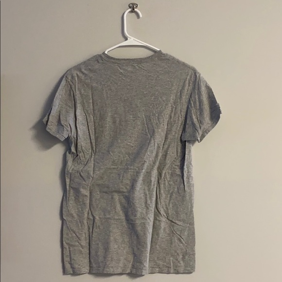 Fruit of the Loom Men’s (2) Shirts Size Medium - Picture 4 of 7